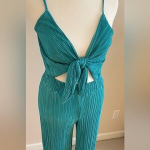 Fashion Nova Turquoise Pants set size Small
